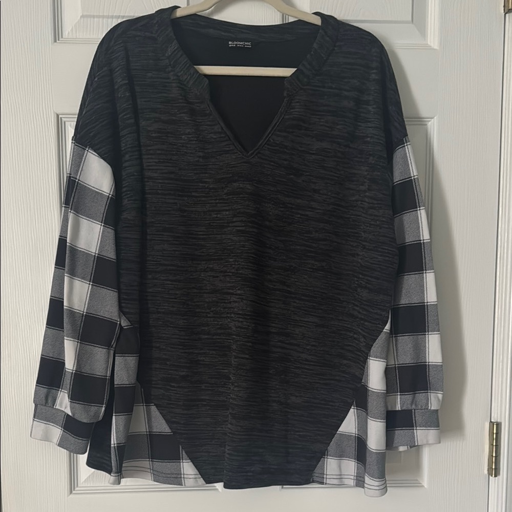 BloomChic Dark Gray Knit Sweater